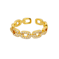 Ring mit Steinchen